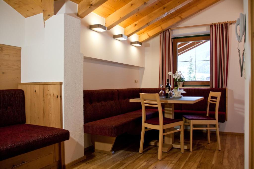 Hotel & Suites Glueck Auf Mayrhofen Δωμάτιο φωτογραφία