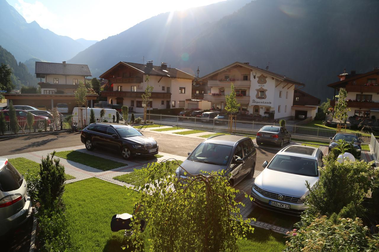 Hotel & Suites Glueck Auf Mayrhofen Εξωτερικό φωτογραφία